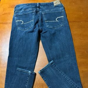 American eagle jeans. Size 6 regular. Skinny. Super stretch
